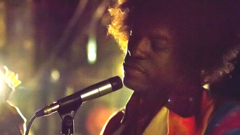 Se André 3000 som Jimi Hendrix