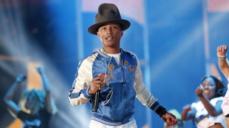 Pharrell topper listene