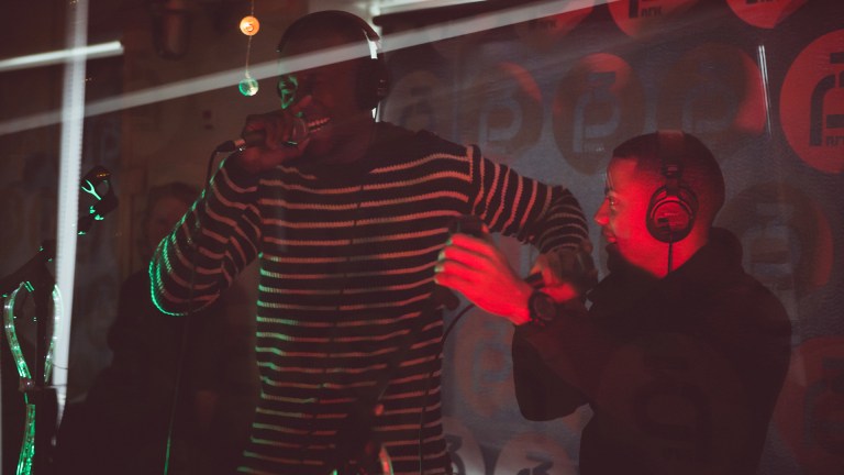 Nico & Vinz skal turnere med Usher