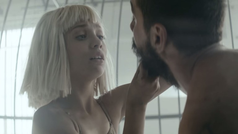 Musikk: Sia beklager pedofili-reaksjoner