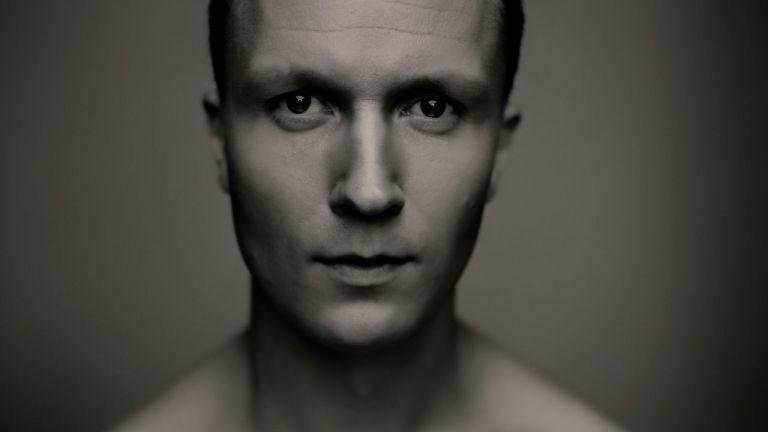 Musikk: Låtpremiere: Chris Lie