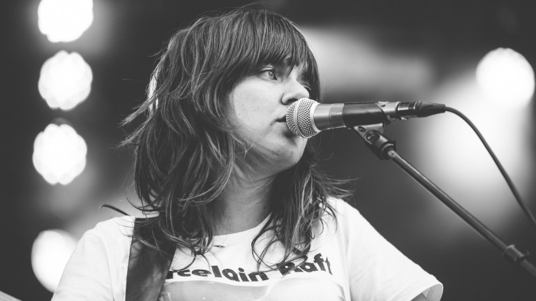 Se Courtney Barnett live fra Øya