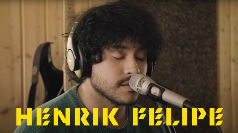 Se Henrik Felipe spille live