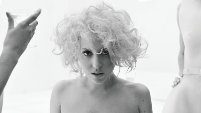 Lady Gaga lager egen «Facebook»?