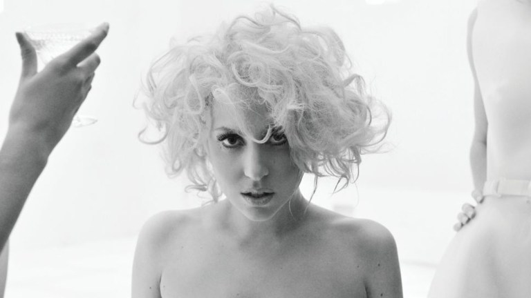 La Roux-lookalike