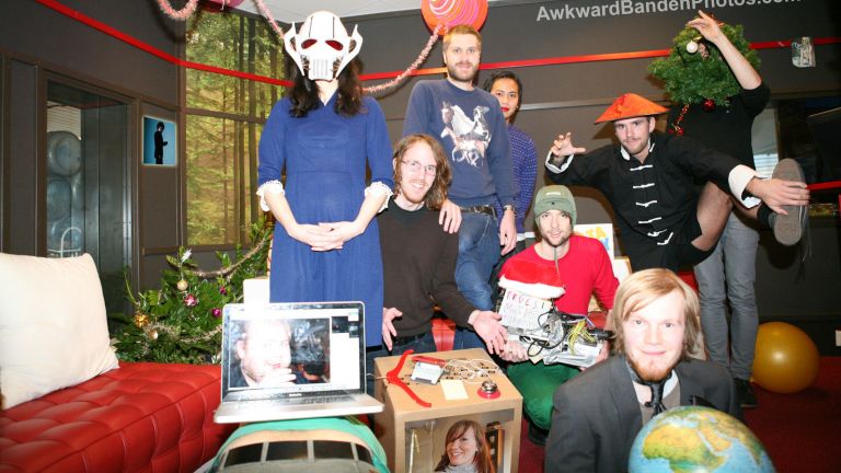 Lag et absurd julekort
