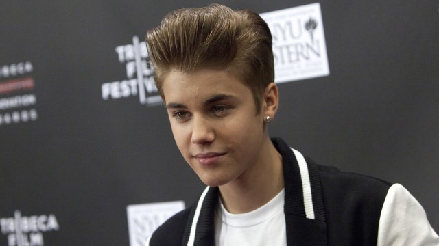 Klart for mer Bieber-galskap i april