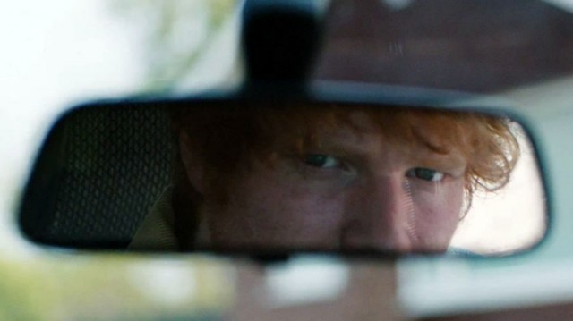 Se Ed Sheeran på flukt i rapvideo