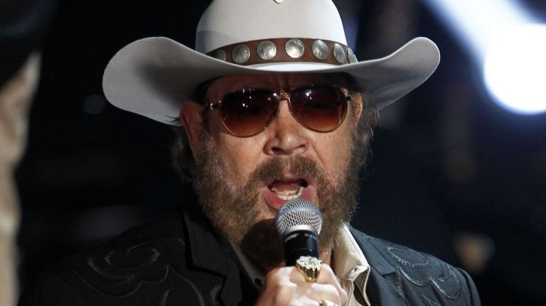 Musikk: – Obama hater USA