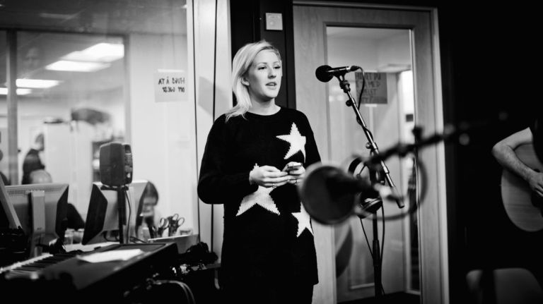 Musikk: Video: Ellie Goulding i Popsalongen
