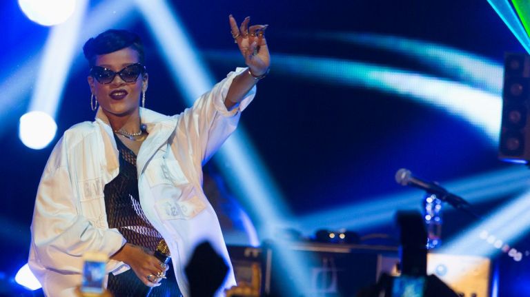 Musikk: Rekord-Rihanna slaktes