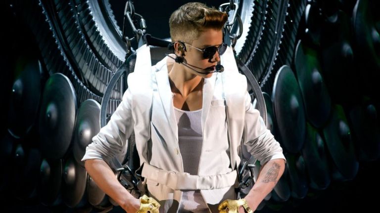 Musikk: Bieber tatoverte illegalt