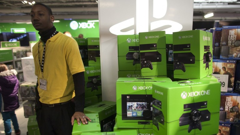 PS4 selger dobbelt så mye som som Xbox One