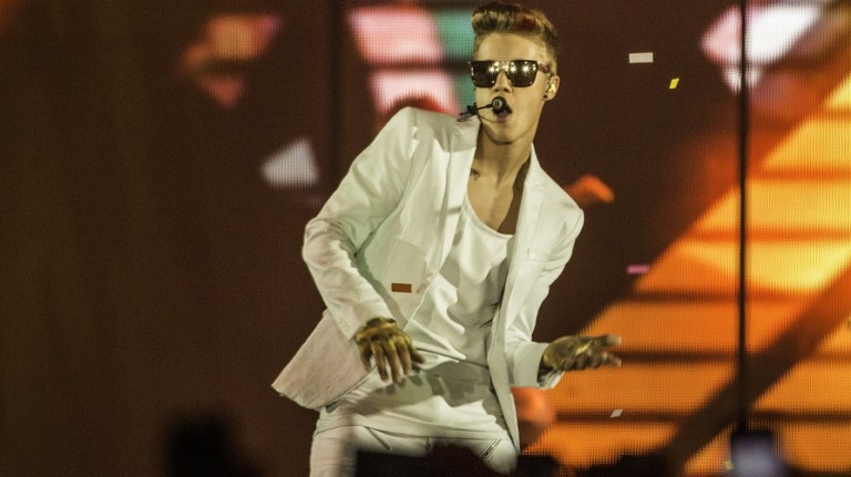 Musikk: Bieber saksøker hushjelp