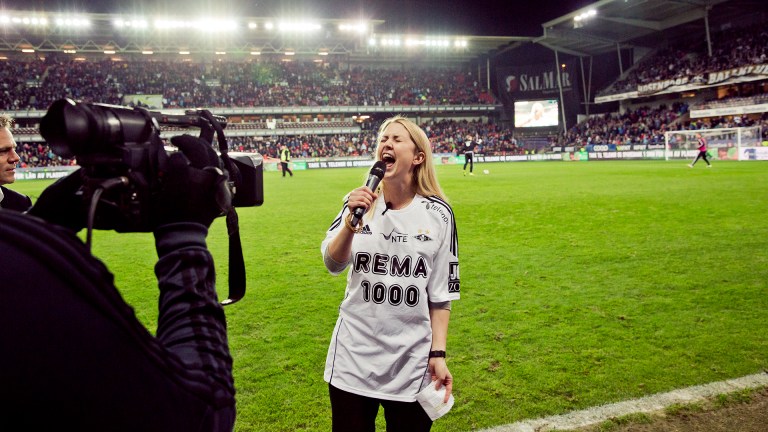 Silje sang for RBK