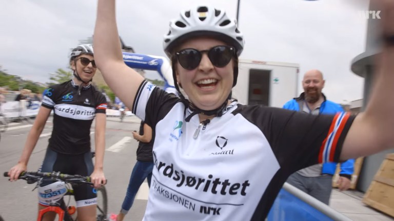 Sykla 13,6 mil for Regnskogfondet