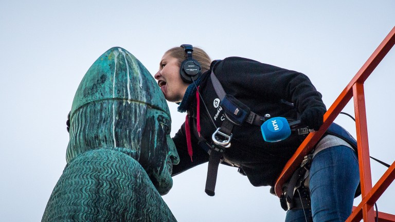 Silje sleiker skallen på Olav Tryggvason