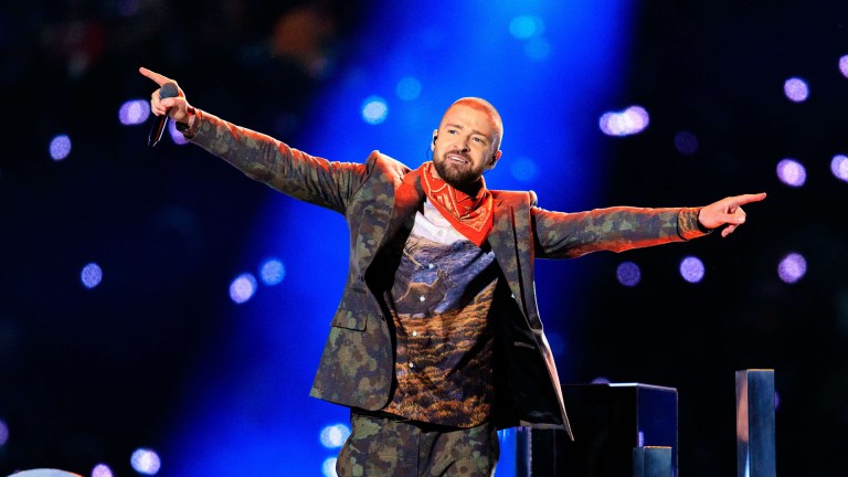 Hyllet Prince på Superbowl
