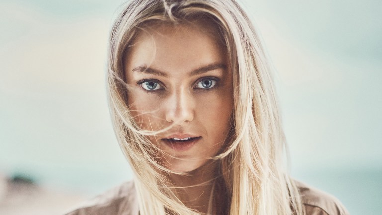 Musikk: Astrid S kler seg i ny sound