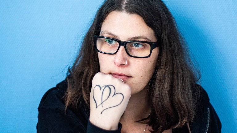 Veronika sørger, men klarer ikke å gråte