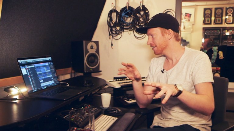 Slik laget han «Fy faen»