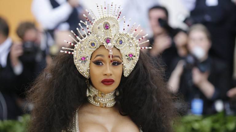 Hennes Kongelige Drøyhet, Cardi B