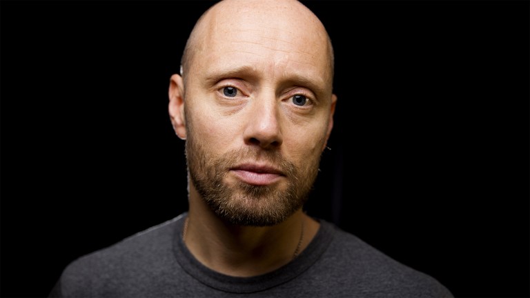 Aksel Hennie avslører hvorfor han har gått under jorden det siste halvåret
