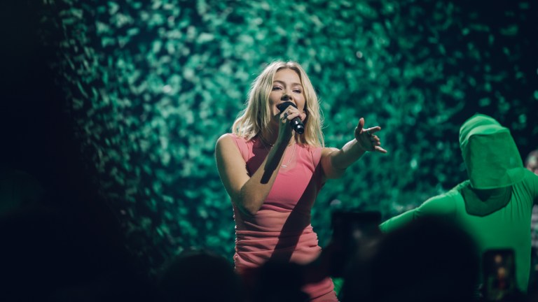 Musikk: «Dette er klissete og digg!» Astrid S er ute med ny låt