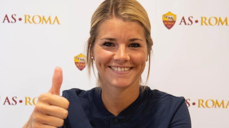 Andrine Hegerberg har laget seg trimrom i borettslagets vaskerom