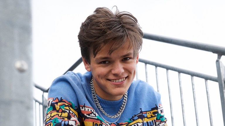 Musikk: Johannes Klæbos lillebror Ola (19) imponerer: – En feelgood-låt