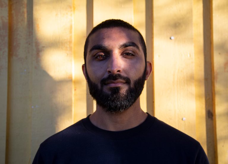 Tariq (27) føler han må «bevise» at han er snill: – Skulle ønske jeg slapp det