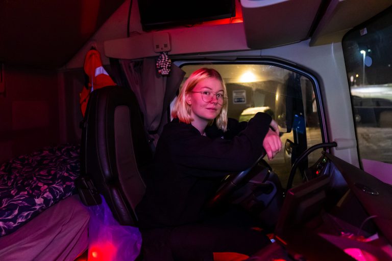– Irriterer du deg over lastebilsjåfører? Denne er til deg!