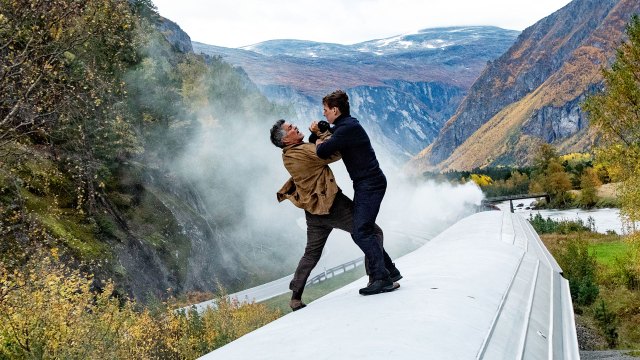 SPEKTAKULÆR ACTION: Med norske fjell i bakgrunnen byr den sjuende «Mission: Impossible» filmen på flere elleville stunt og actionscener. FOTO: Paramount Pictures