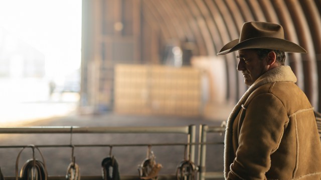 EN SLAGS SHERIFF: Jon Hamm spiller Roy Tillman i sesong 5 av den sorthumoristiske krimserien Fargo. Handlingen er satt til 2019, og følger en kidnapping som ikke går som planlagt. FOTO: Michelle Faye/FX/HBO Max