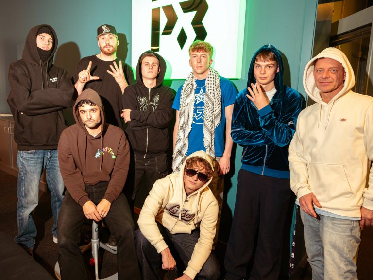 Se Undergrunn fremføre «2x Spektrum freestyle» for første gang