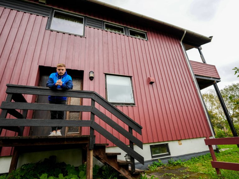 Anders tør ikke få barn fordi han er spillavhengig