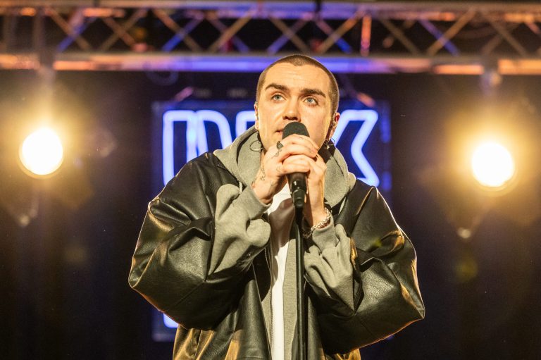 3TOS covrer megahiten «Hallo» av Isah og Dutty Dior