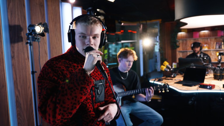 «Månedens Urørt» Anakin Justin gjør Cezinando-låt på trøndersk