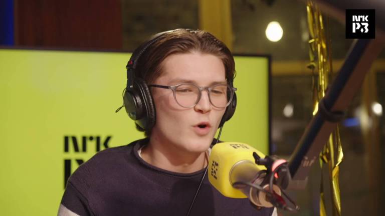 VIDEO: Se Ari Bajgora freestyle hos «National Rap Show»