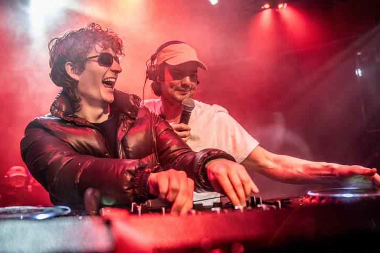 Ny DJ-duo på Samfundet: – Det er litt kaos