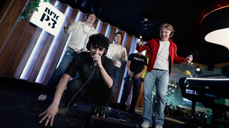 «Månedens Urørt» Klikk9 byr på litt funk med sin cover av Isah