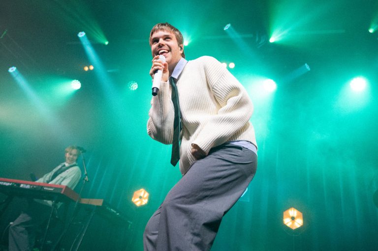Ramón spilte sin nyeste «Skjorte & slips» live for aller første gang!