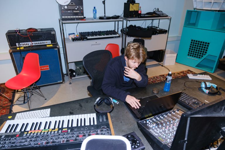 Ukjente Oskar (26) streames av millioner