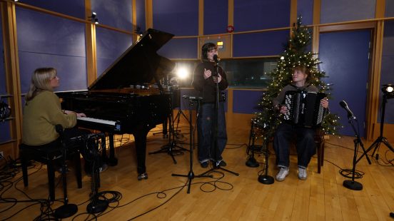 Uld berører med liveframføring av «Jeg skal finne deg»