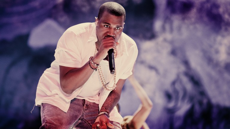 Se Kanye West rappe som 19-åring