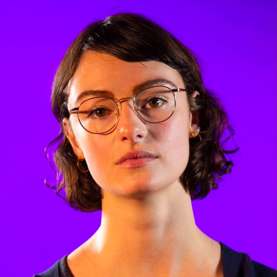 – La oss servere alkohol