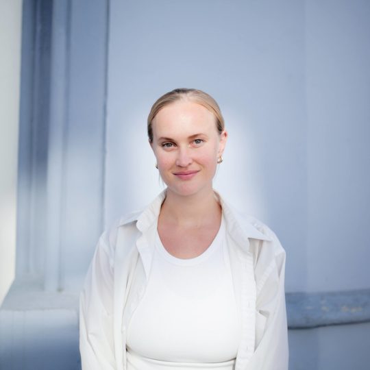 Sofie Frøysaa (32) er lei av at «dagens unge» blir rakket ned på