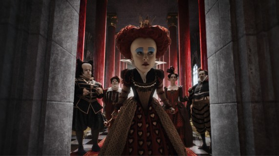 Helena Bonham-Carter som den røde dronningen i "Alice In Wonderland" (Foto/Copyright: Walt Disney Studios Motion Pictures Norway).