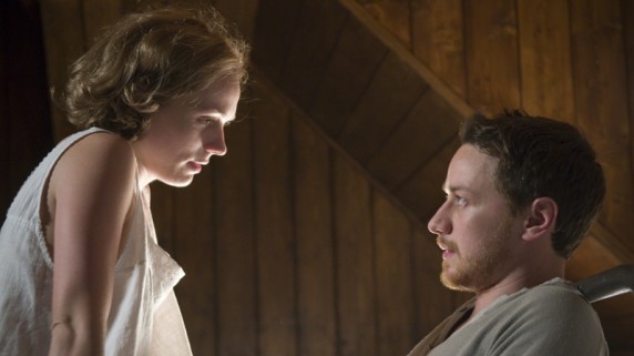 Kerry Condon og James McAvoy i The Last Station (Foto: Walt Disney Studios Motion Pictures Norway)