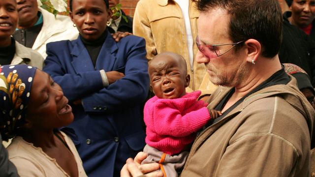 Bono i Afrika. (Foto: REUTERS/Mike Hutchings)